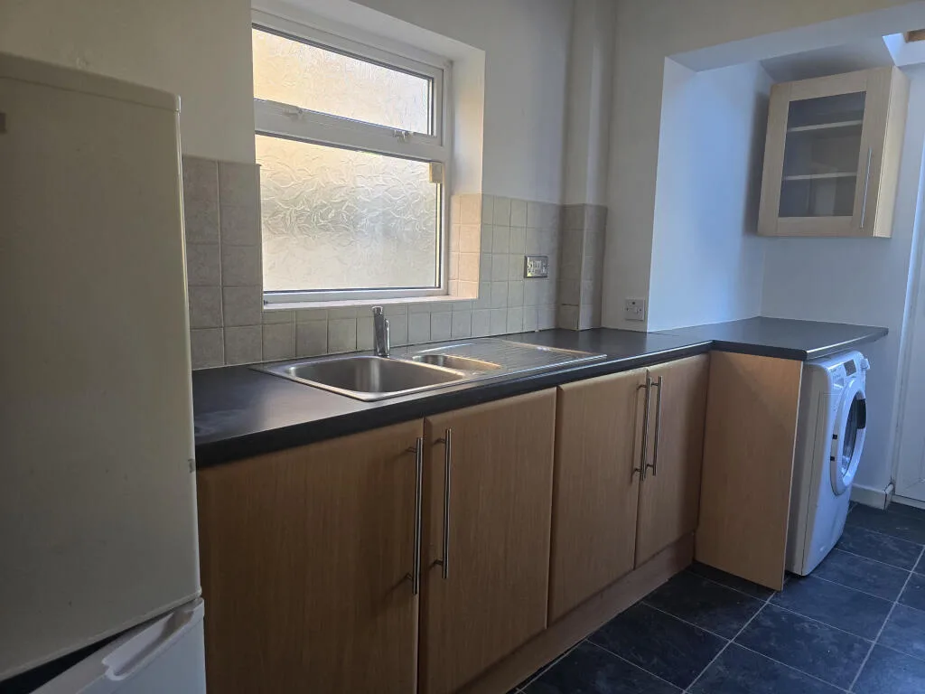 3 bedroom semi-detached house for rent