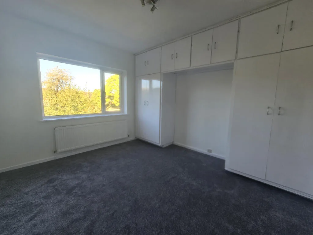 3 bedroom semi-detached house for rent