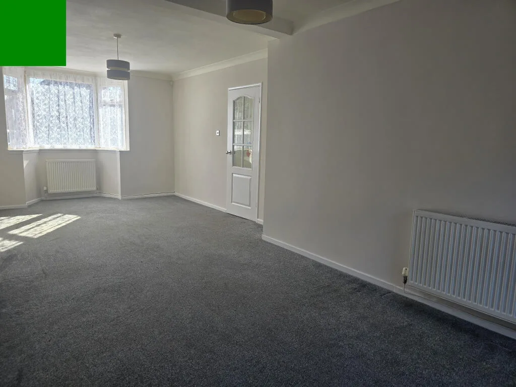 3 bedroom semi-detached house for rent