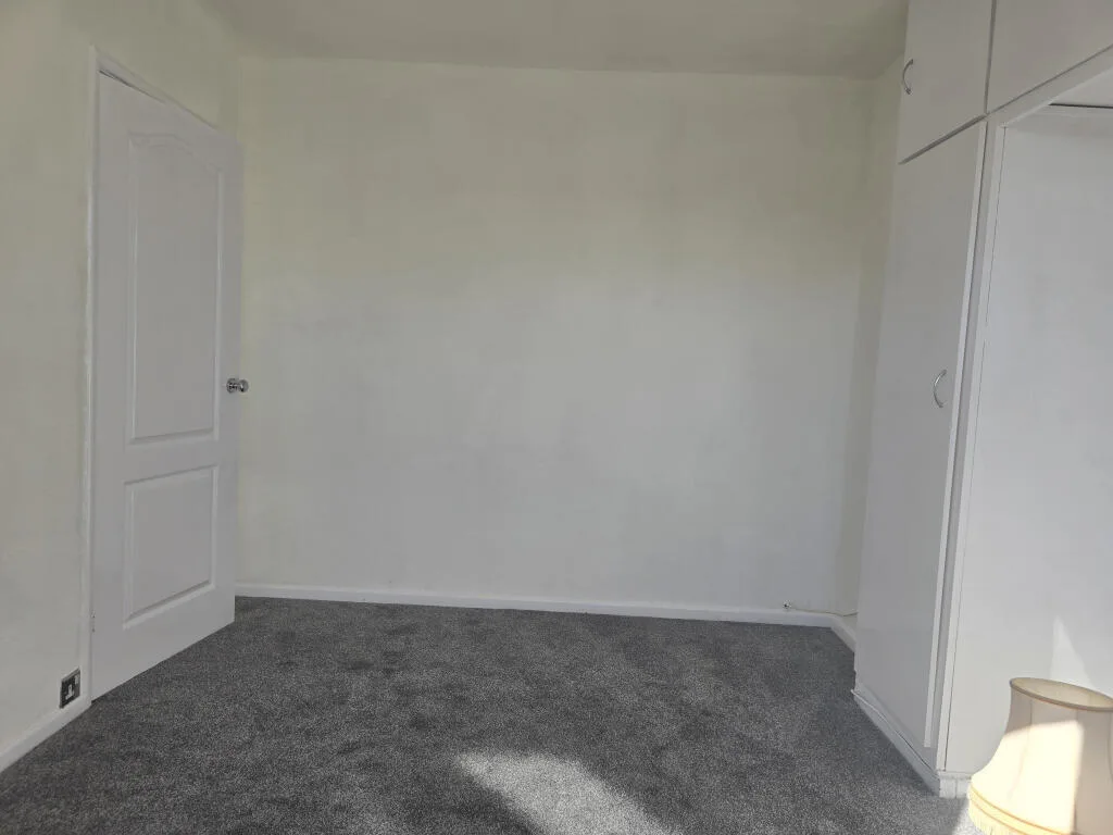 3 bedroom semi-detached house for rent