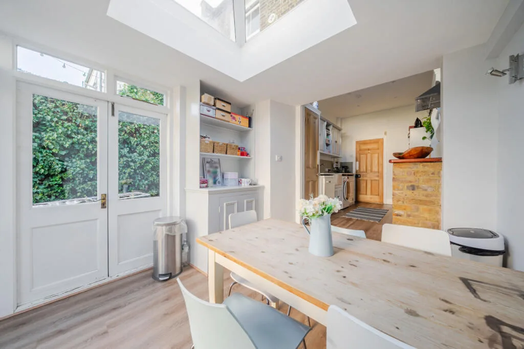 4 bedroom terraced house for rent
