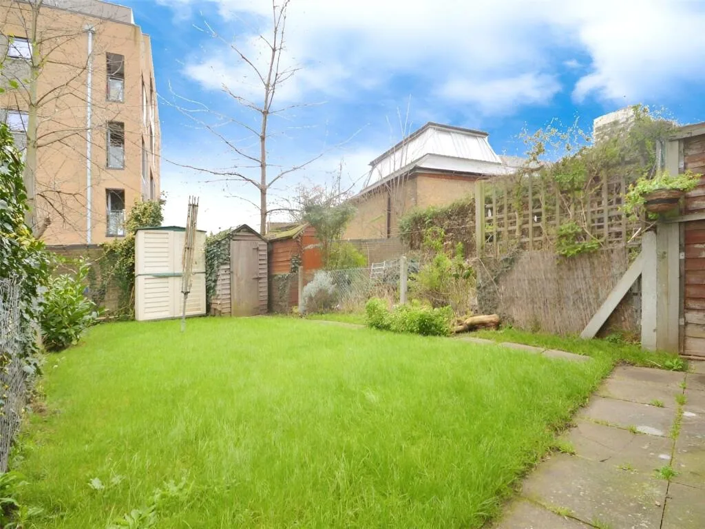 2 bedroom terraced house for rent