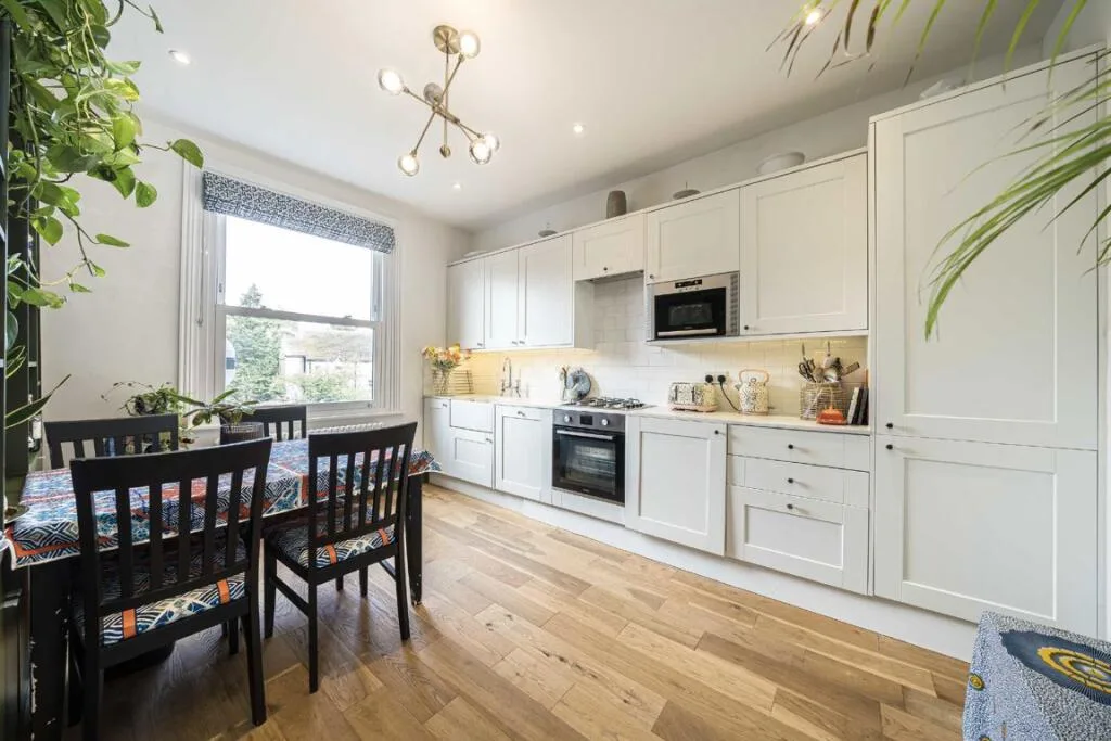 3 bedroom flat for rent