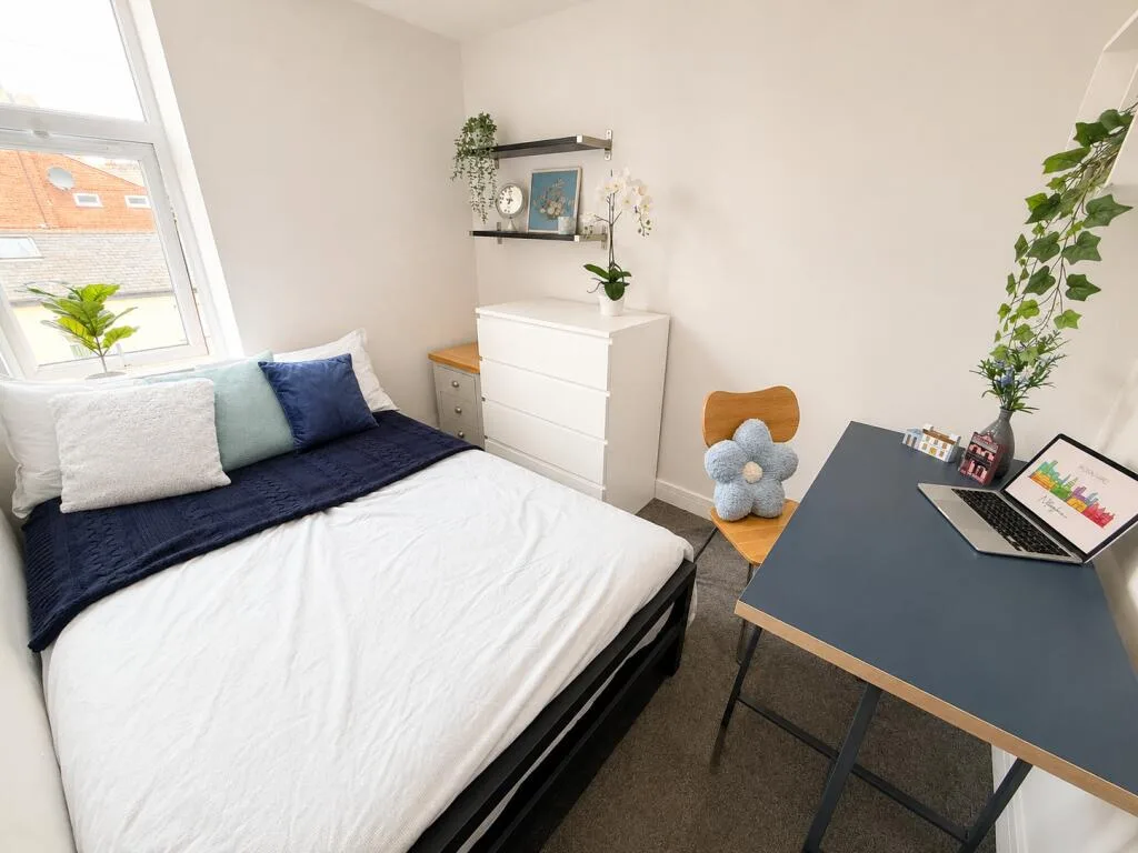 4 bedroom flat for rent