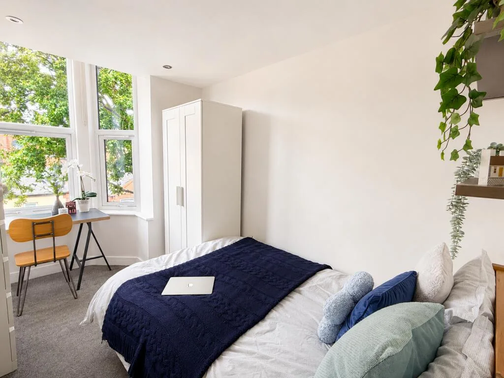 4 bedroom flat for rent