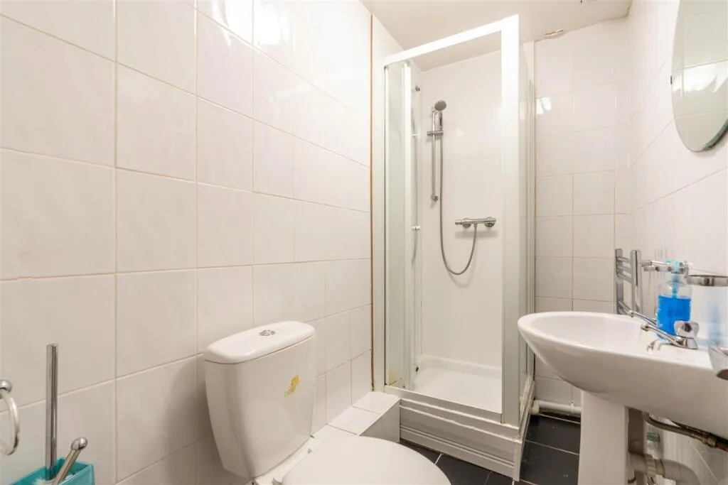 4 bedroom maisonette for rent