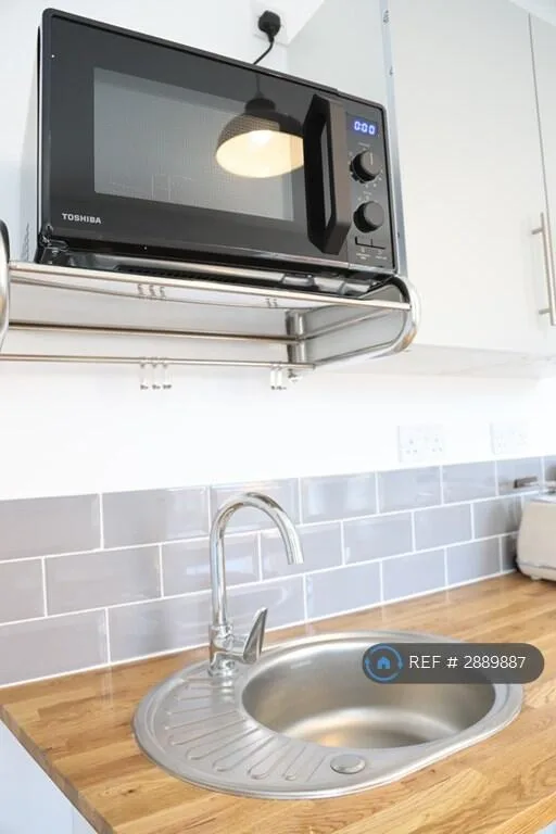 Studio flat for rent