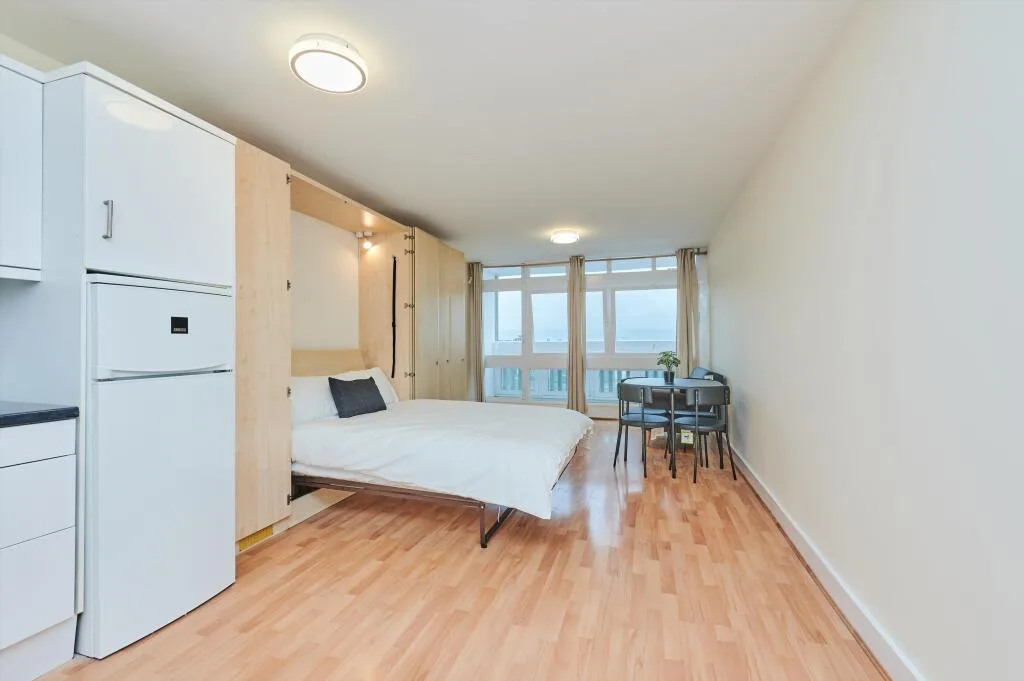 Studio flat for rent