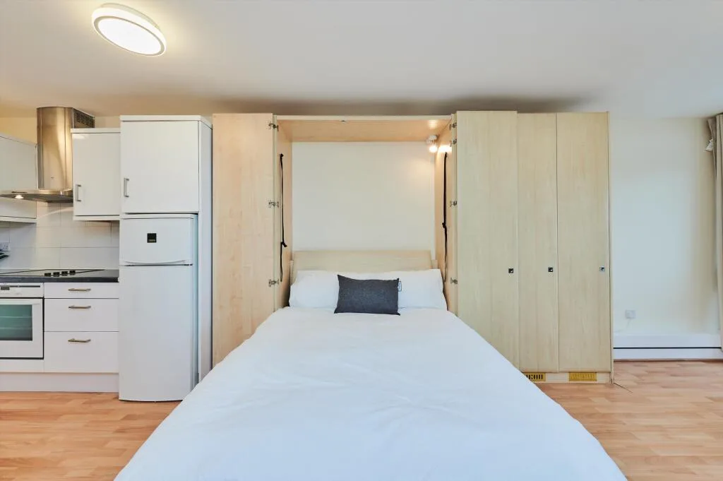 Studio flat for rent