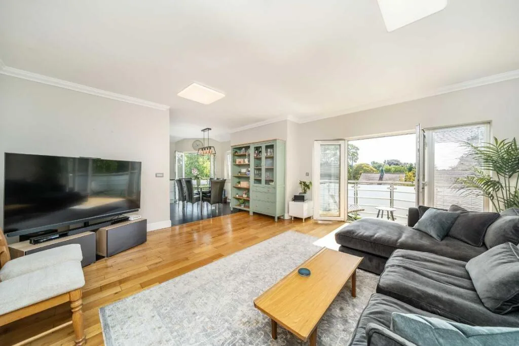 3 bedroom flat for rent