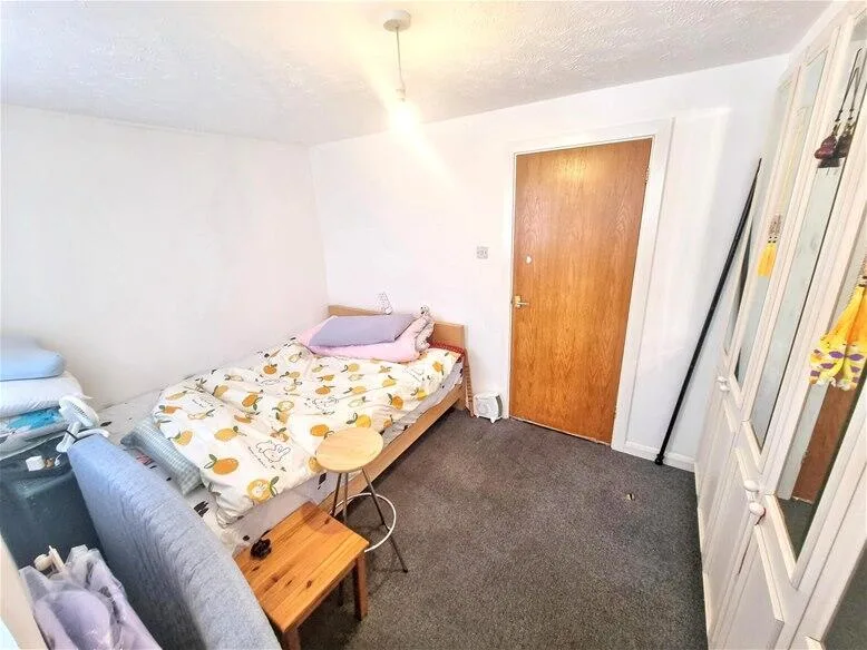 2 bedroom house for rent