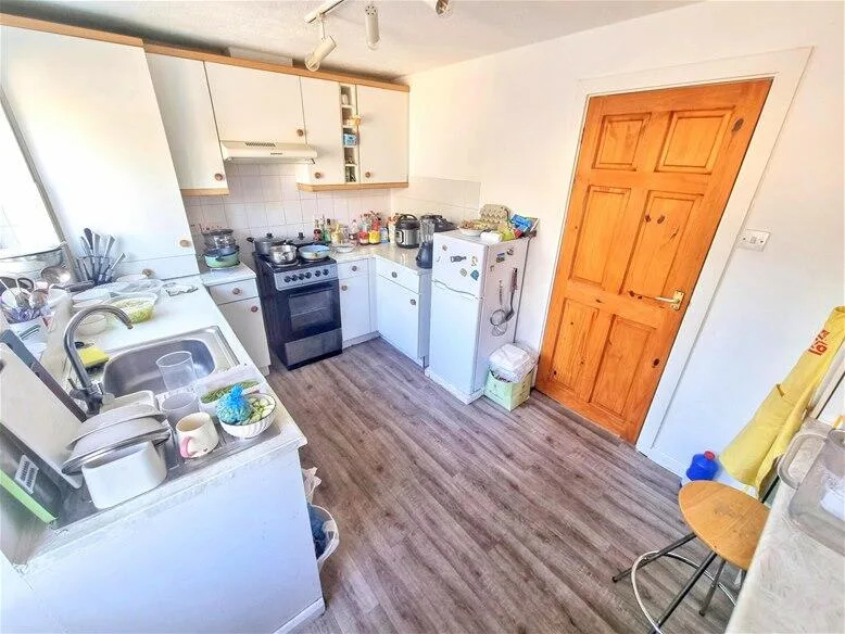 2 bedroom house for rent