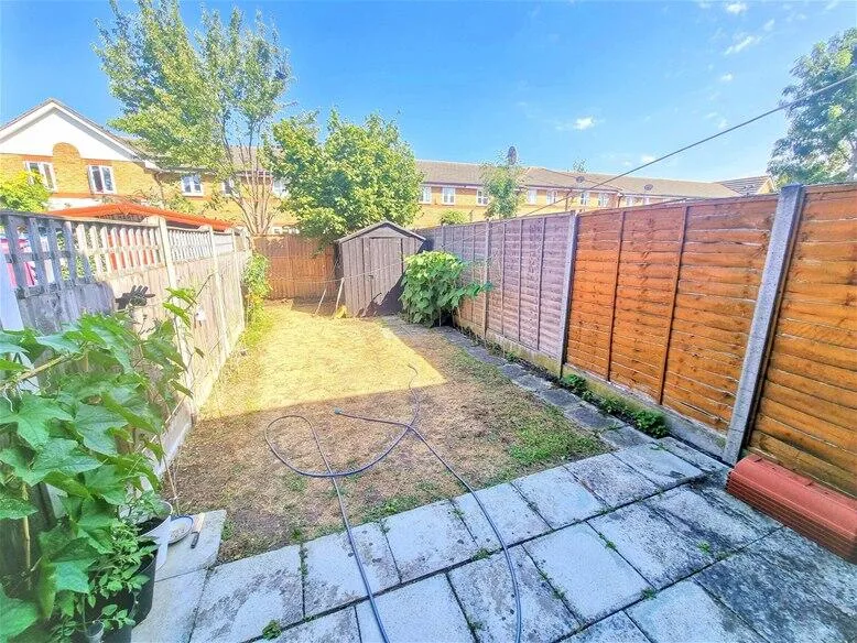 2 bedroom house for rent
