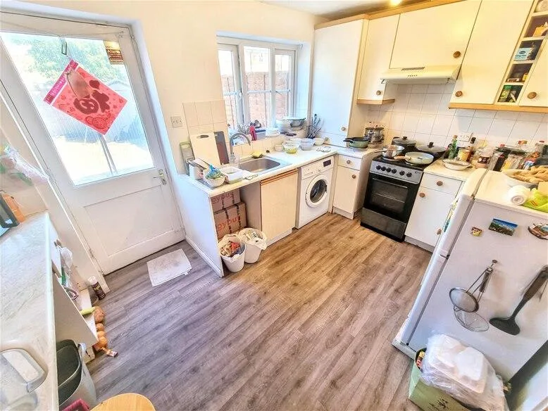 2 bedroom house for rent