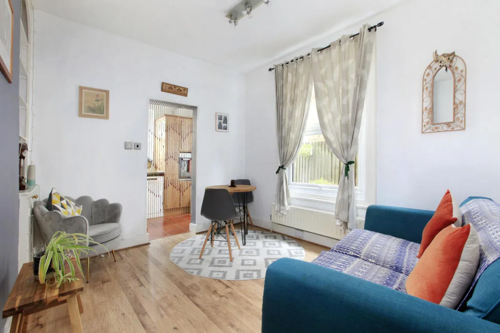2 bedroom flat for rent