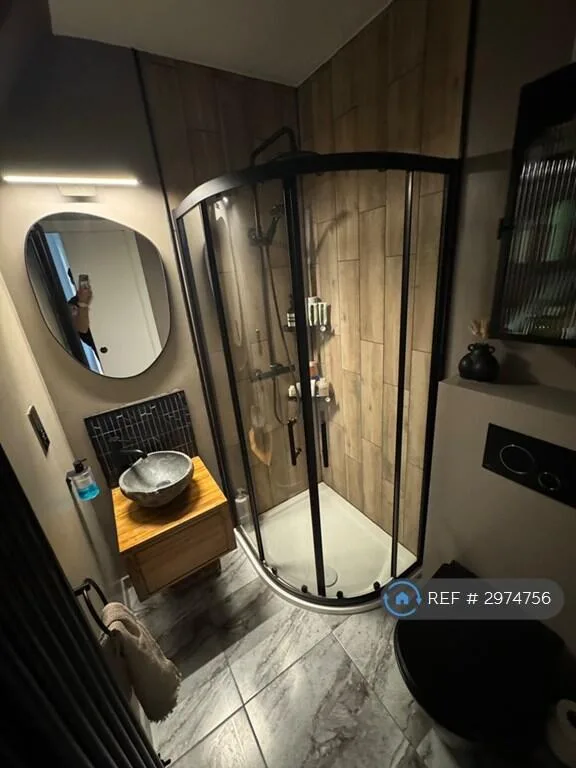 2 bedroom maisonette for rent