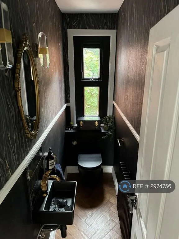 2 bedroom maisonette for rent