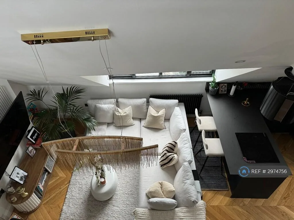 2 bedroom maisonette for rent