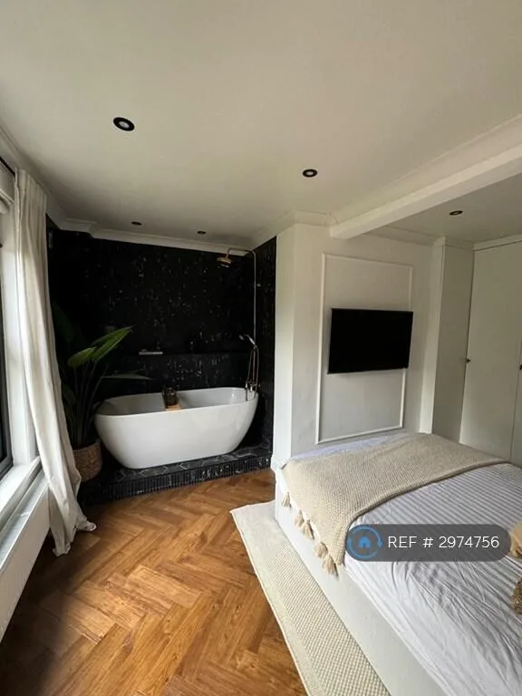 2 bedroom maisonette for rent