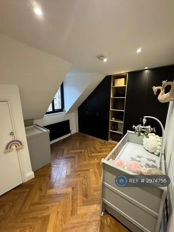 2 bedroom maisonette for rent