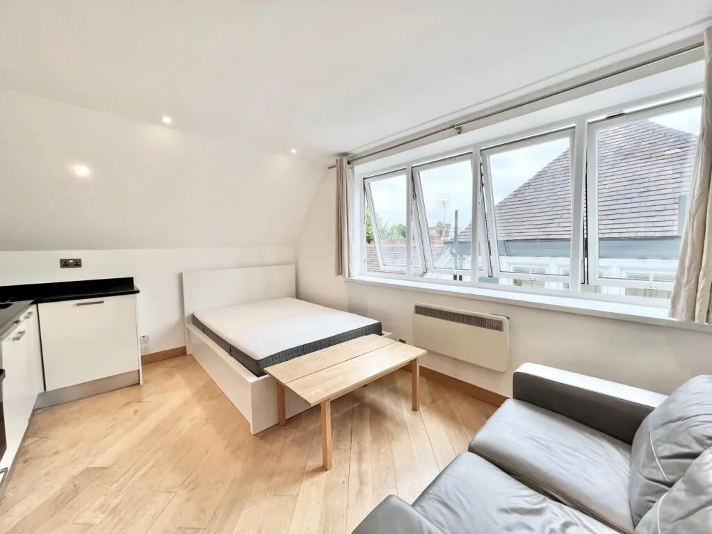Studio flat for rent