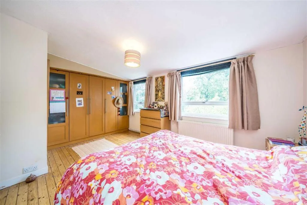 3 bedroom maisonette for rent