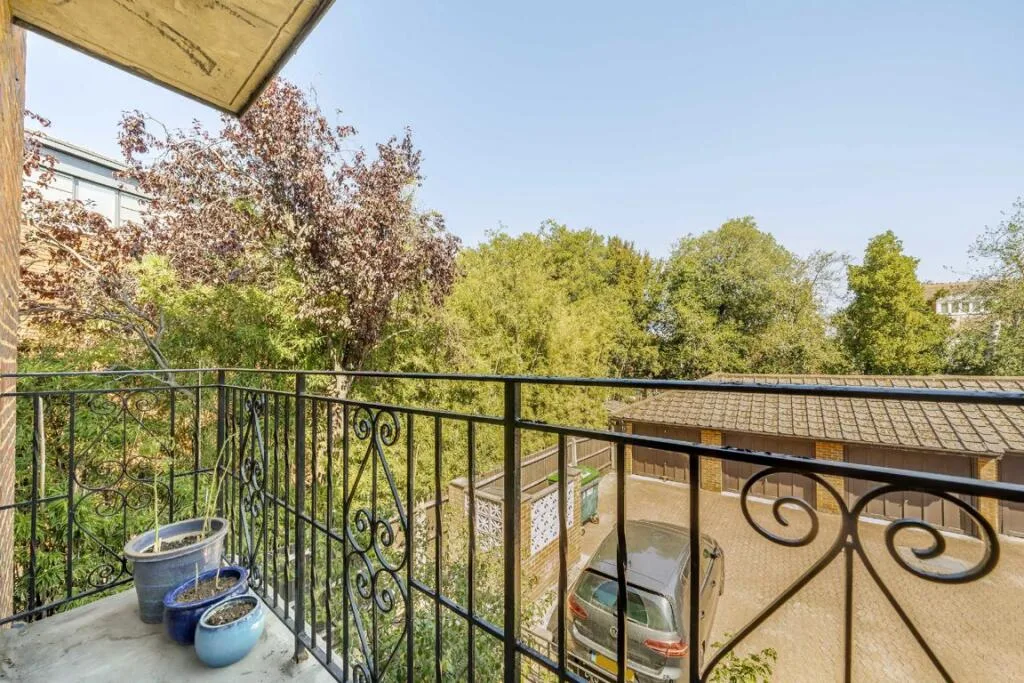 3 bedroom flat for rent