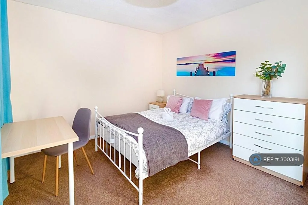 2 bedroom maisonette for rent