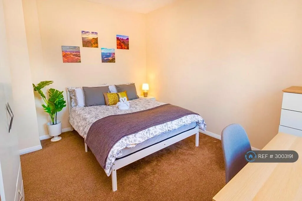 2 bedroom maisonette for rent