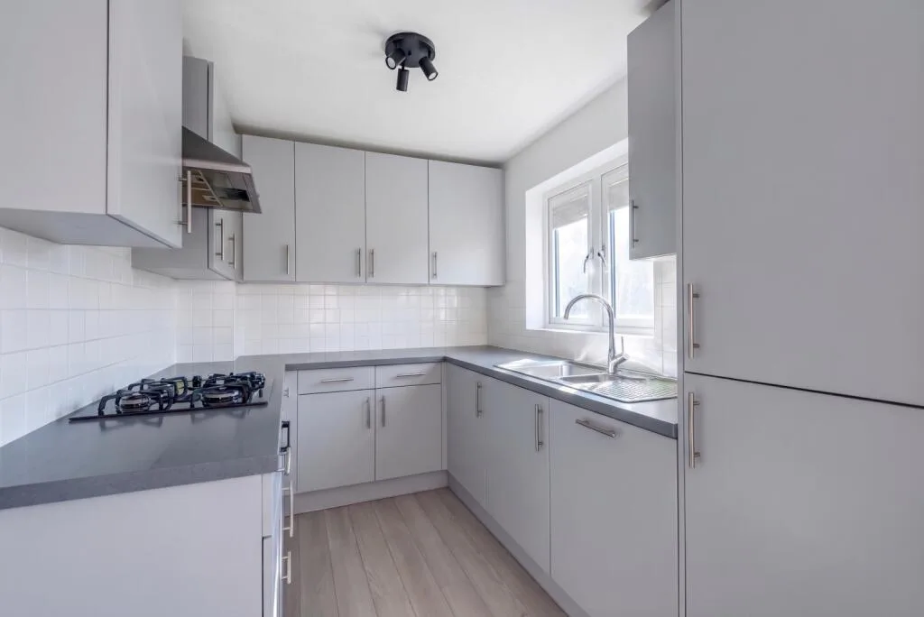 5 bedroom detached house for rent