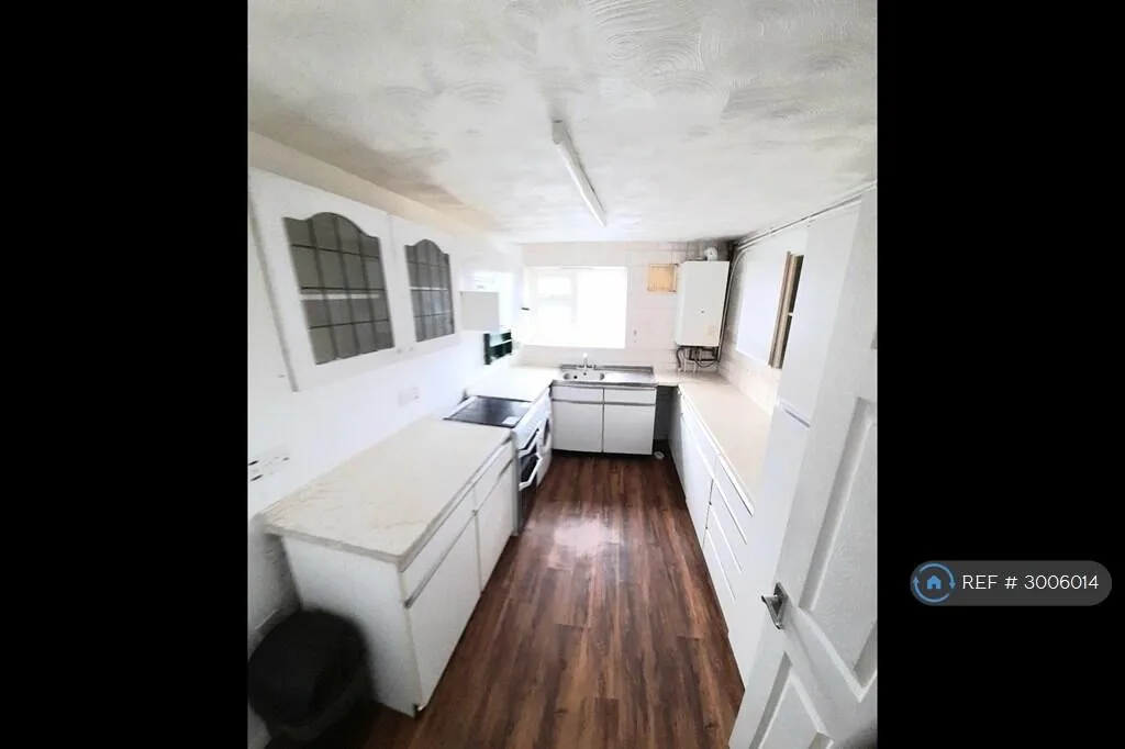3 bedroom flat for rent