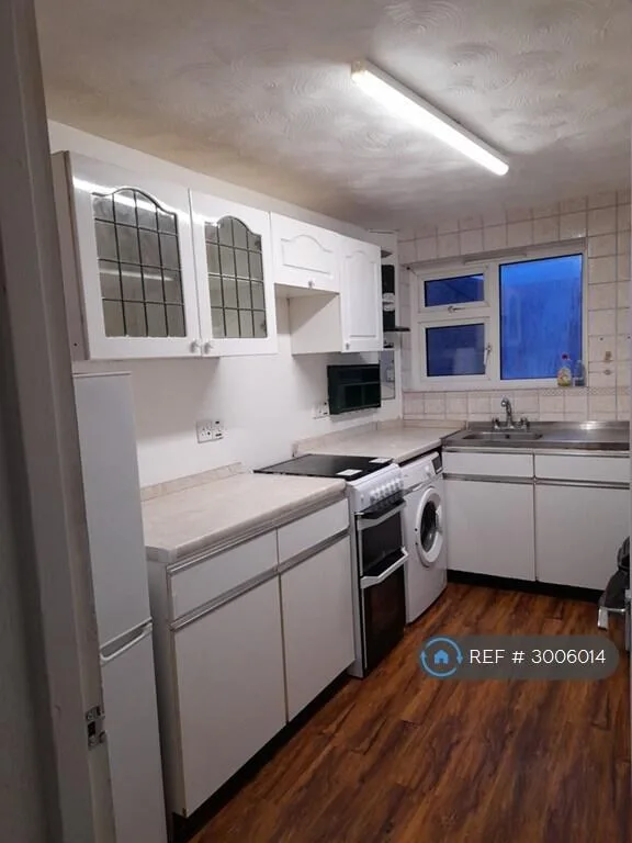 3 bedroom flat for rent