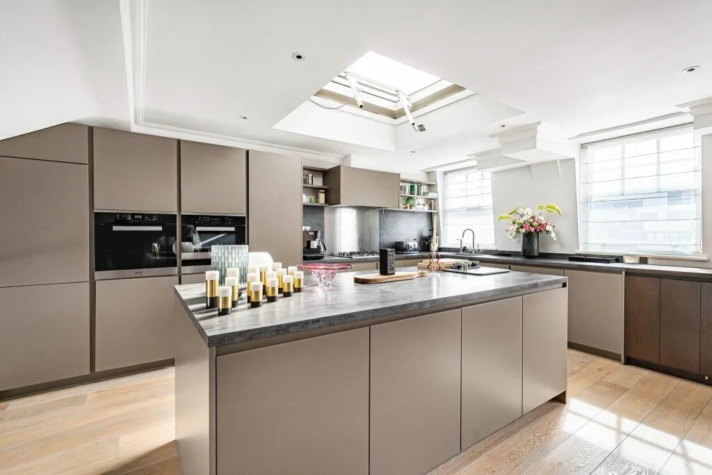 4 bedroom triplex for rent