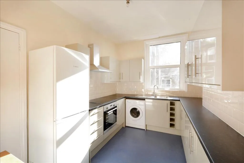 4 bedroom triplex for rent
