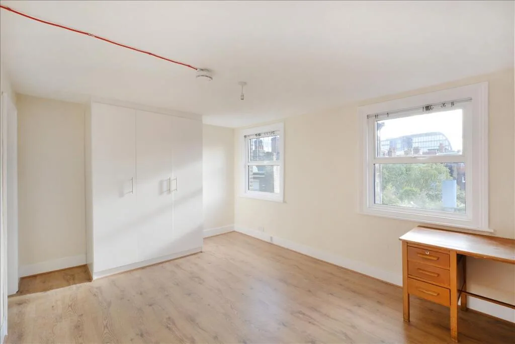 4 bedroom triplex for rent