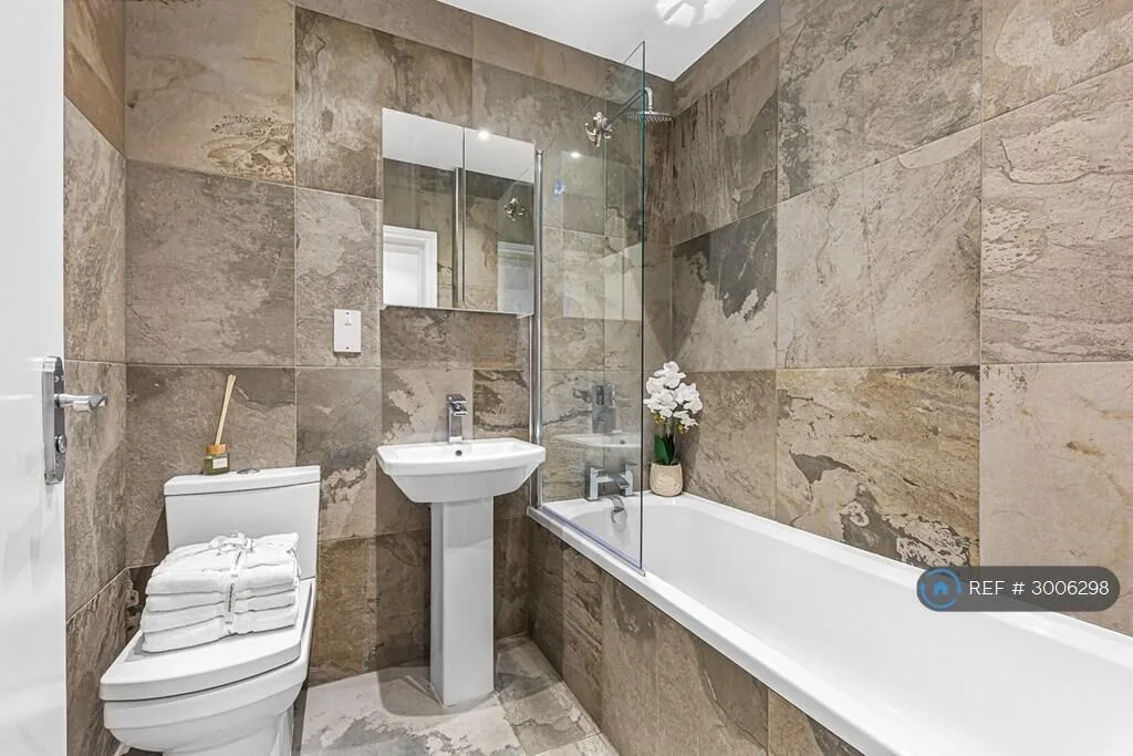 3 bedroom flat for rent