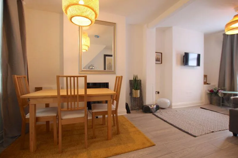 2 bedroom terraced house for rent