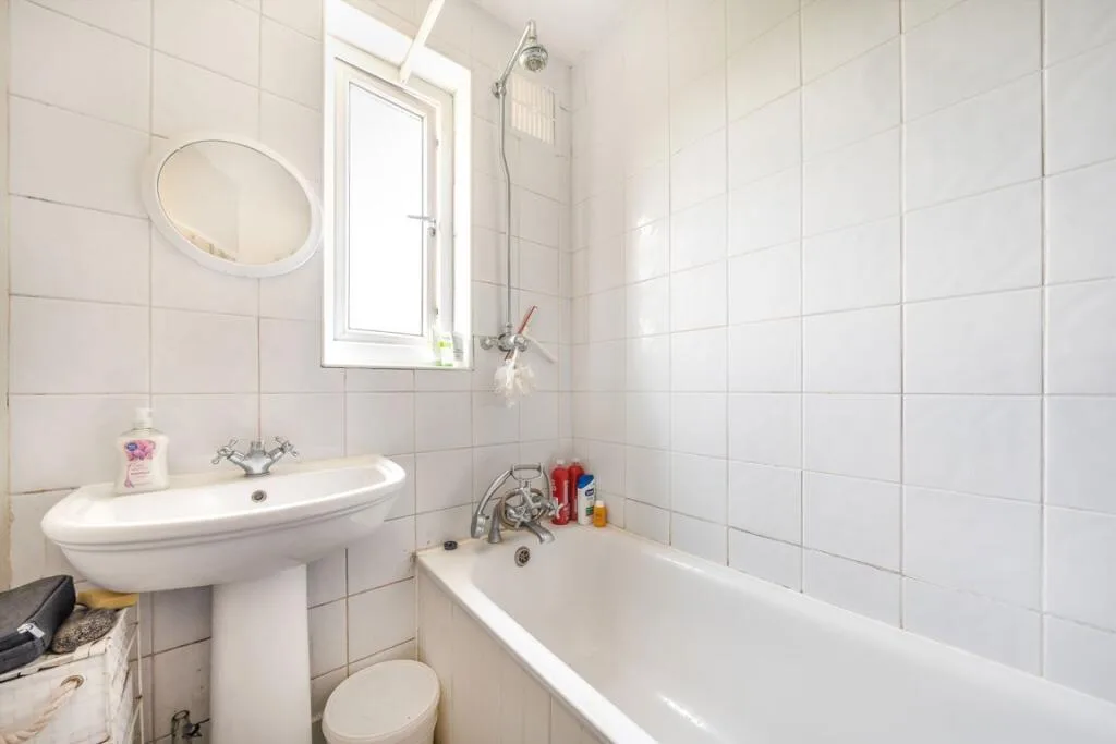 1 bedroom maisonette for rent