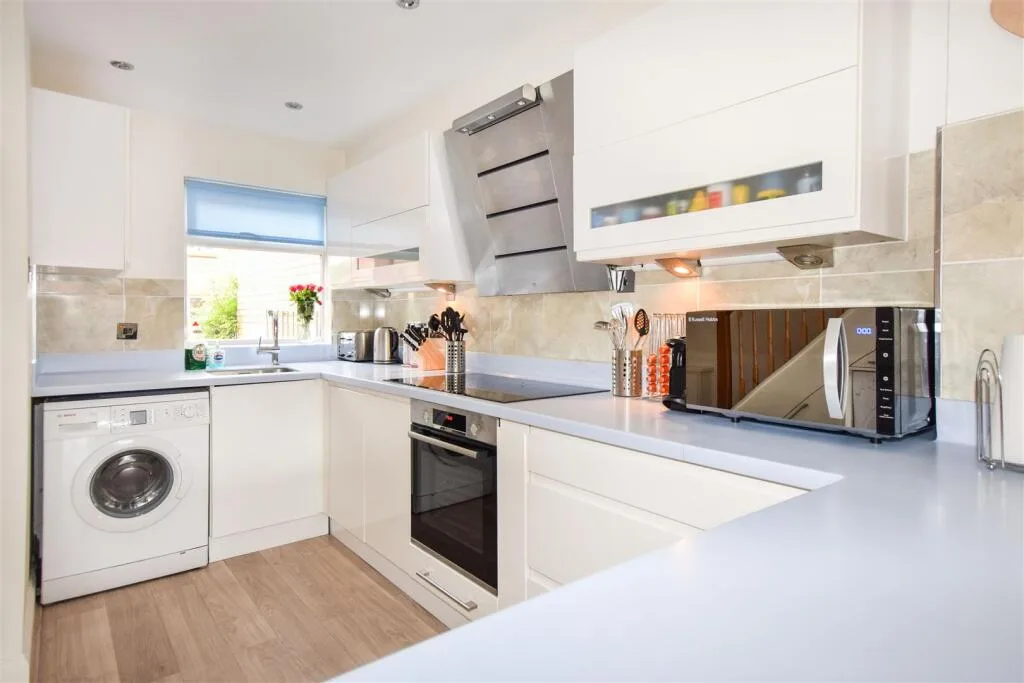 2 bedroom house for rent