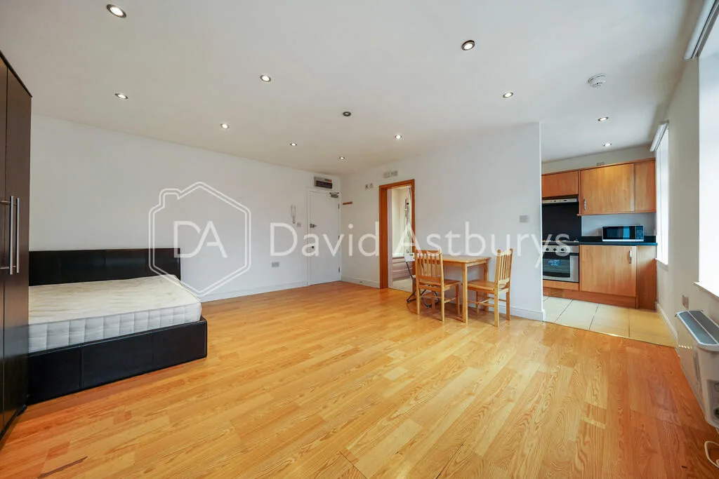 Studio flat for rent