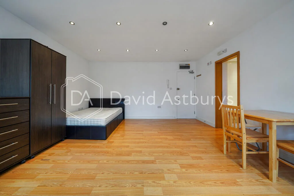 Studio flat for rent