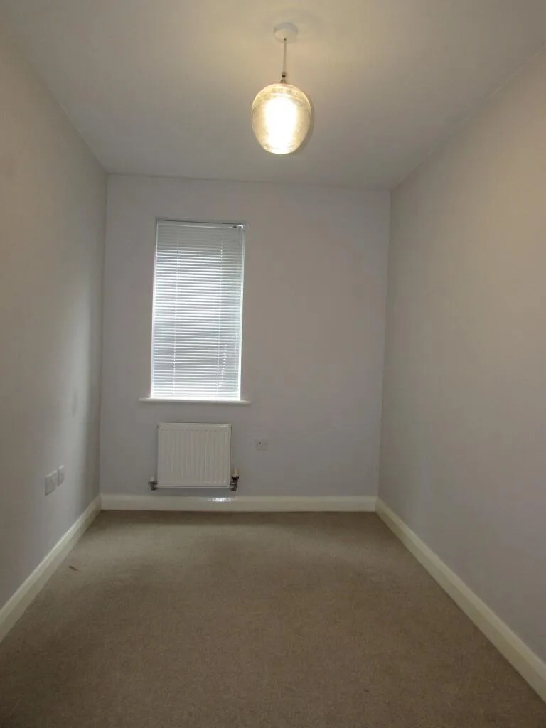 2 bedroom ground floor flat for rent
