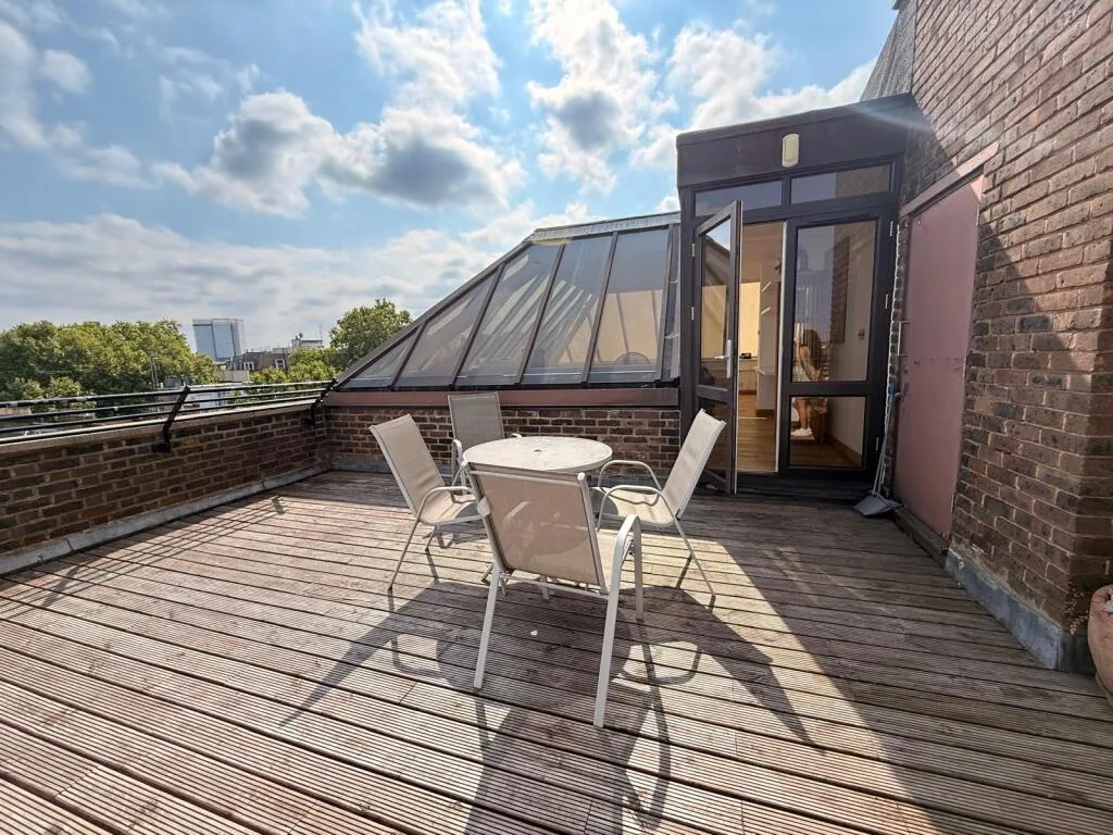 2 bedroom penthouse for rent