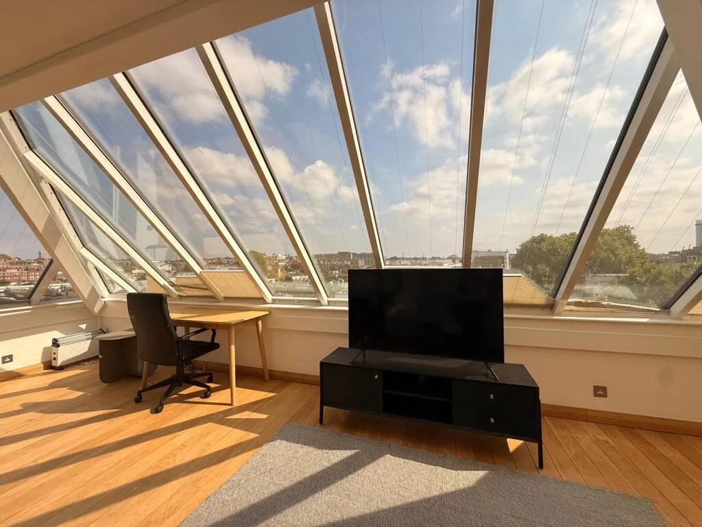 2 bedroom penthouse for rent
