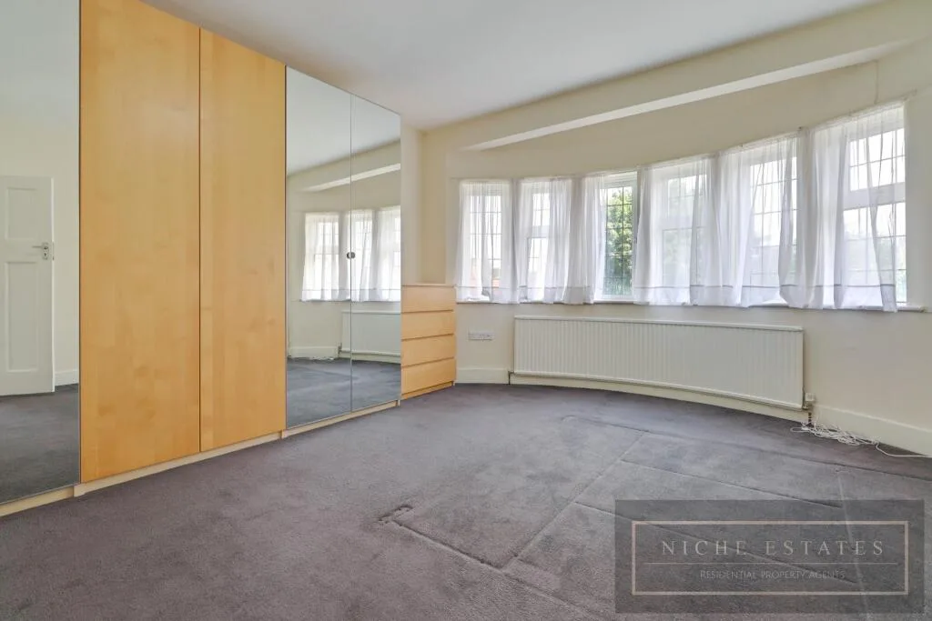 4 bedroom semi-detached house for rent