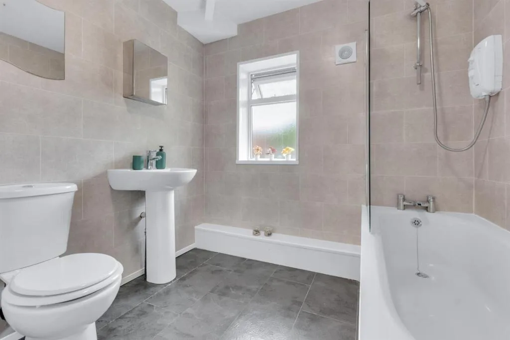 4 bedroom house for rent