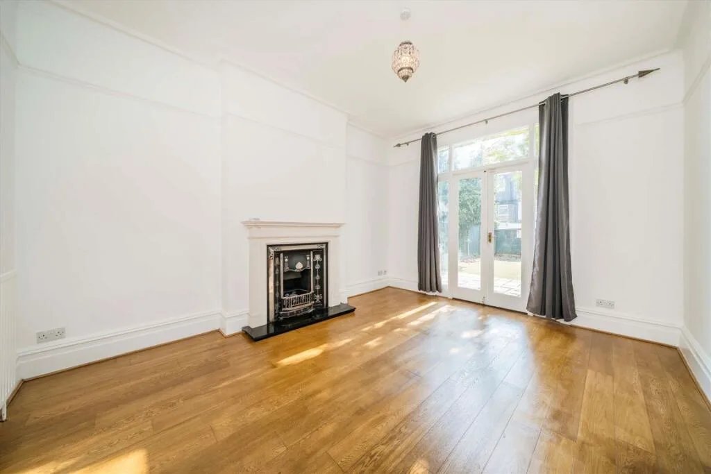 5 bedroom house for rent