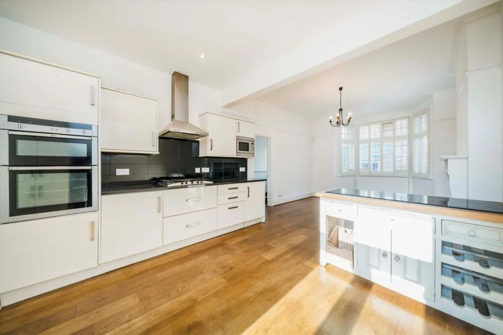5 bedroom house for rent