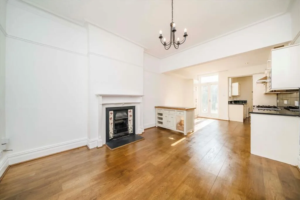 5 bedroom house for rent