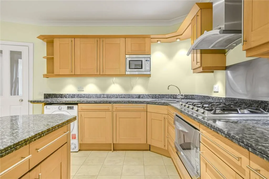 4 bedroom apartment for rent